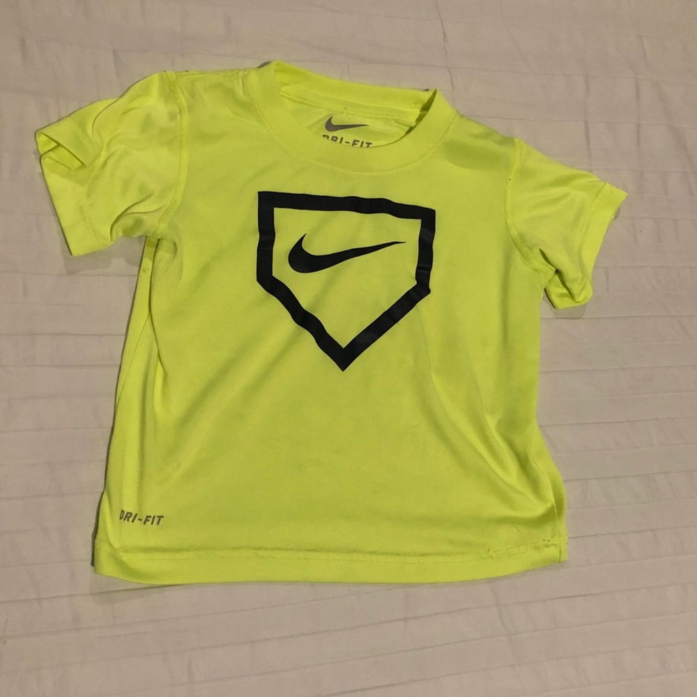 Nike dri-fit yellow tee sz 2t
